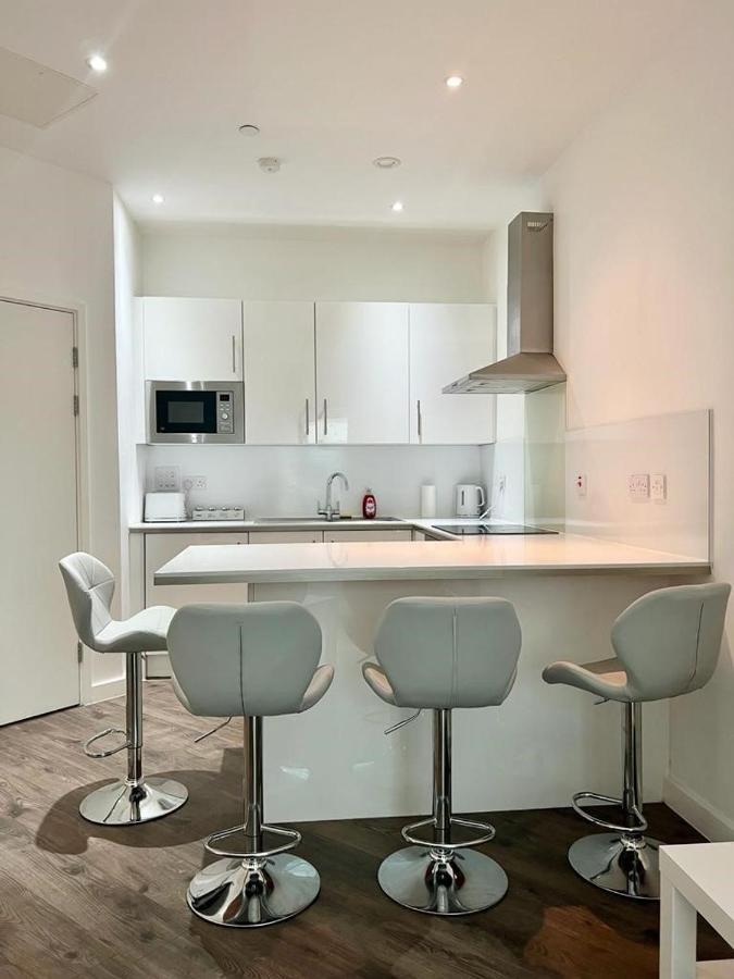 Ferienwohnung Immaculate Flat In West London Borough of Croydon Exterior foto