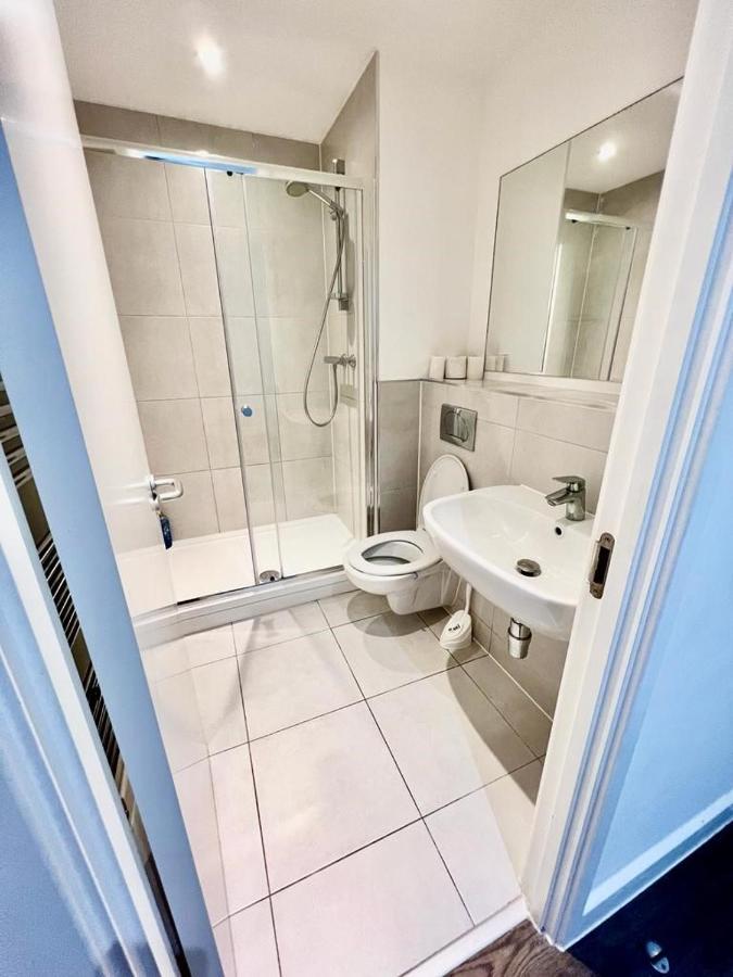 Ferienwohnung Immaculate Flat In West London Borough of Croydon Exterior foto